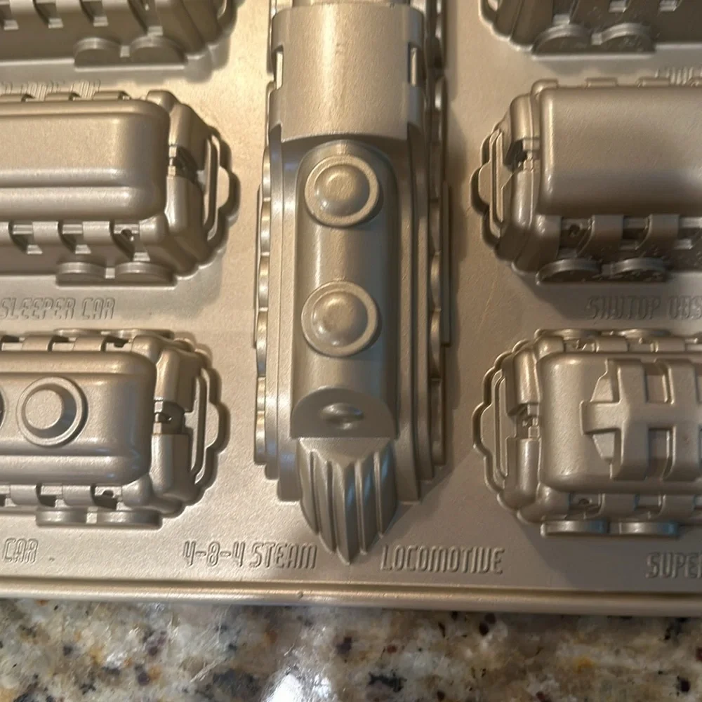 Williams Sonoma Nordic Express Train mold